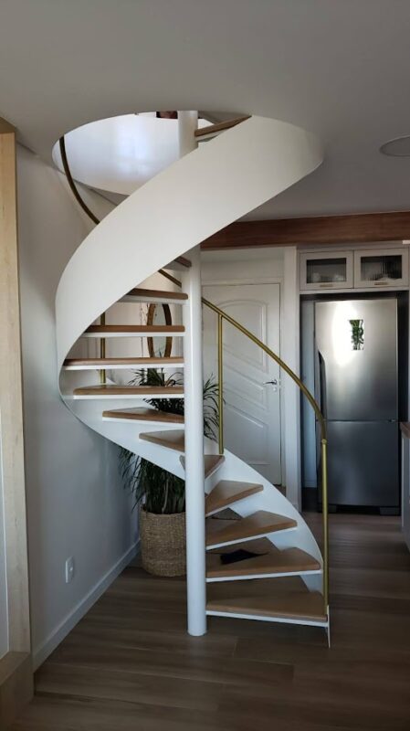 escada para espaço pequeno