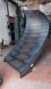 Escada Curva de aço carbono