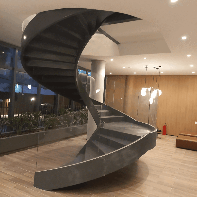 Escada Helicoidal: O Símbolo do Luxo e Sofisticação na Arquitetura ...